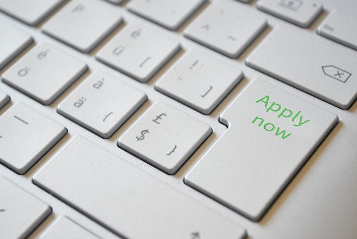 Keyboard with 'Apply now' key